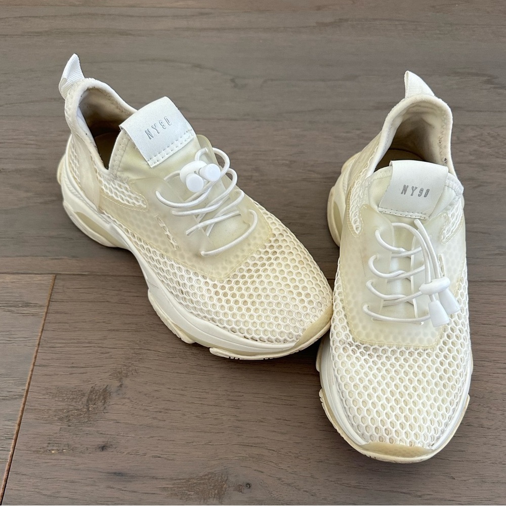 Steve Madden White Milo Lace Up Sneakers